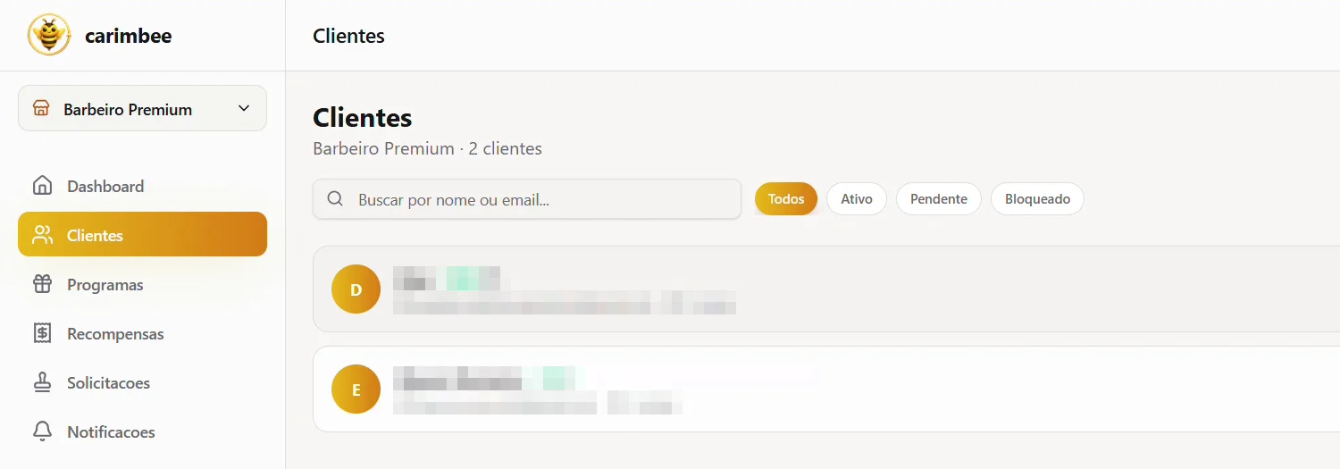 Tela Clientes com a busca, os filtros de status e a lista de clientes do estabelecimento